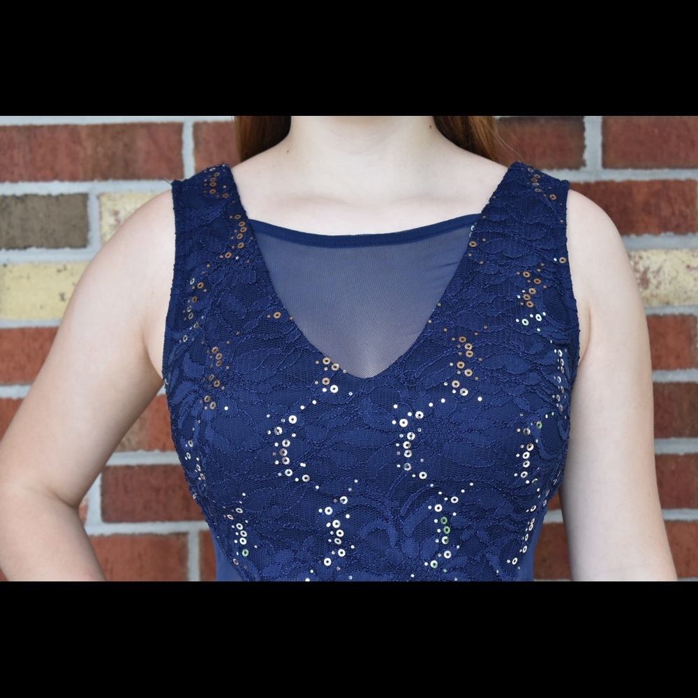 Prom Dress - Picture 2 of 6